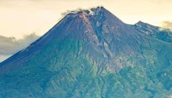 Punya Gunung Terbanyak di Dunia, Potensi Pariwisata Indonesia Lebih Besar