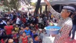 Grebeg Maulid di Madiun, Ratusan Warga Berebut Gunungan Jajan dan Koin Puluhan Juta <