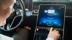 Mobil Mercedes-Benz Bisa Jadi Dompet Berjalan, Beli Bensin Tak Perlu Buka Pintu