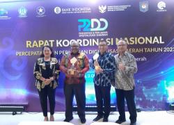 Kembali Juara, Bone Bolango Raih TP2DD Kabupaten Terbaik I Wilayah Sulawesi<