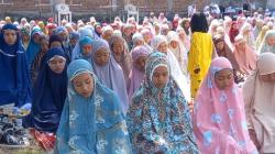 4 Bulan Menderita Akibat Kekeringan, Ratusan Warga Majalengka Gelar Salat Istisqa<