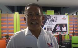 Senang Bisa Potong Rambut Gratis, Warga Surabaya Doakan Anang Iskandar Lolos ke Senayan <