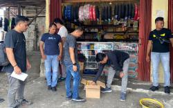  Razia Warung dan Toko, Polisi Sita Ratusan Botol Miras Berbagai Merek di Bandarlampung<