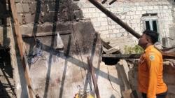 Atap Rumah di Megamendung Bogor Ambruk akibat Angin Kencang <