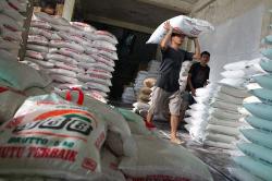 BPS Sebut Harga Beras di Tingkat Penggilingan Turun pada Maret 2024
