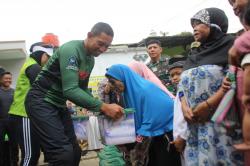 Korem 061 Suryakencana Berikan Sembako dan Pengobatan Gratis untuk Warga Bogor<