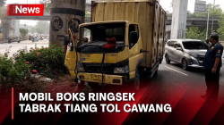 Truk Boks Ringsek Tabrak Tiang Tol Cawang, Sopir Terjepit Berhasil Dievakuasi