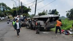 Kecelakaan Maut di Ciloto Cianjur, Minibus Rombongan Santri Tabrak Tebing, 4 Orang Tewas