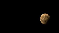 Sayang Dilewatkan, Ini Tips Memotret Gerhana Bulan Sebagian 29 Oktober 2023