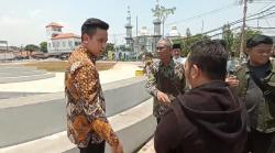 Kualitas Bangunan RTH Kaliwungu Jelek, Bupati Kendal Tegur Pelaksana Proyek<