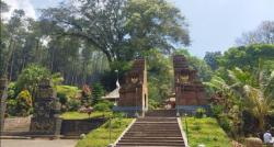 Merinding, Mitos Pesugihan Gunung Kawi Muncul karena Ada Pohon Dewandaru?