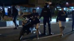 Polisi Bubarkan Aksi Balap Liar di Palangka Raya, Puluhan Remaja Kocar-kacir<