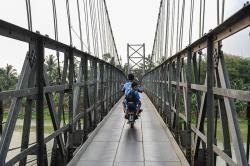 Pemerintahan Jokowi Bangun 558 Jembatan Gantung Selama 2015-2023