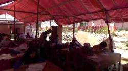 Ruang Kelas Nyaris Ambruk, Siswa SDN Bantargebang Sukabumi Belajar di Tenda<