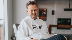 Mengenang Matthew Perry, Bintang Friends yang Dikenal Lucu dan Ceria namun Menyimpan Penderitaan