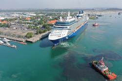 Pelindo Sukses Sandarkan Cruise Jumbo Berukuran 317 Meter di Pelabuhan Benoa  