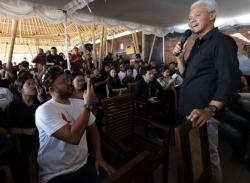 Relawan Capres Ganjar Pranowo Bangun Fasilitas Umum, Wujudkan Impian Warga Banten<