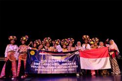 Tim MAJU Misi Budaya SMP Labschool Jakarta Meningkatkan Kesadaran Kebinekaan
