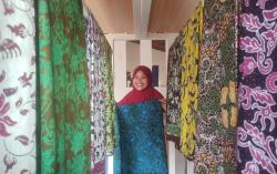 Energi Matahari Jadikan Batik Makin Lestari<