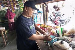 Pedagang Angkringan di Jogja Keluhkan Kenaikan Harga Sembako, Untung Semakin Tipis<