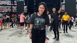 5 Ide Outfit Nonton Konser Coldplay Jakarta, Nyaman dan Modis!