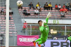 Persib Bandung Dikaitkan dengan Kiper Kuala Lumpur City Berdarah Denmark-Filipina