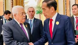 Momen Jokowi Temui Presiden Palestina di KTT OKI