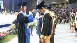 Unpas Bandung Wisuda 42 Dokter Muda Angkatan Pertama Fakultas Kedokteran