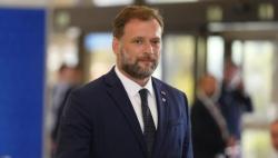 Nyetir Sendiri, Menhan Kroasia Mario Banozic Kecelakaan Terluka Parah