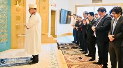 Momen Presiden Jokowi Sholat Ashar di Masjid Yarrow Mamout Georgetown University AS