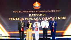 2 Prajurit Kostrad Raih Penghargaan Soedirman Awards 2023