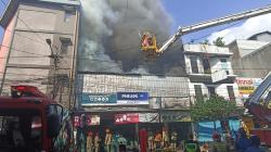 Ruko Elektronik di Jalan Banceuy Bandung Terbakar Hebat, Diduga Akibat Korsleting Listrik