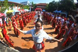 Kompaknya Ratusan Siswa SMPN 27 Tampil Luwes Menari Gambang Semarang