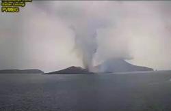 Gunung Anak Krakatau Erupsi 87 Kali Sejak Awal Tahun 2023<