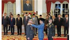 Presiden Jokowi Lantik Maruli Simanjuntak Jadi KSAD