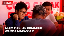 Alam Ganjar Disambut Baik Warga saat Singgah Nikmati Coto Makassar