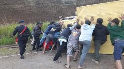 Kecelakaan di Subang, Truk Boks Terguling di Tanjakan Emen, Sopir Terluka <