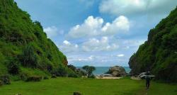 Kampung Unik di Gunungkidul Punya Pantai Cantik Diapit Tebing Karang, Suasananya Sunyi