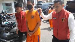 Tipu 139 Calon Sekuriti, 2 Pria Paruh Baya di Karawang Ditangkap Polisi<