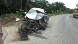 Tabrakan Avanza dengan Truk Kontainer di Labuhanbatu Utara, 1 Orang Tewas 3 Terluka