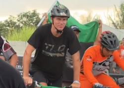 Juara Dunia BMX Niek Kimmann Ikut Balapan Tarkam di Lombok: Indonesia Luar Biasa!