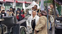 Yenny Wahid Jalan Pagi di Tugu Jogja, Sapa Pedagang hingga Sopir Andong