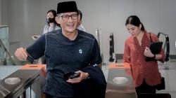 Perdana Naik Whoosh dari Jakarta ke Bandung Ditemani Wamenparekraf, Sandiaga Uno: Seru Banget<