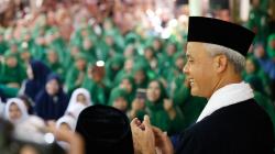 Ganjar Tegaskan Komitmen Jalankan UU Pesantren saat Sowan ke Ponpes Darussalam Watucongol