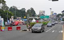 Macet Parah, Jalur Puncak ke Jakarta Berlaku Satu Arah 