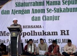 Ratusan Mamah Sepuh dan Ajengan Anom Sukabumi-Cianjur Doakan Mahfud MD jadi Wapres