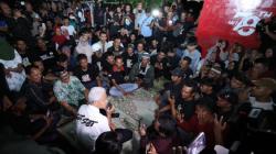 Ganjar Asyik Ngobrol Bareng Sesepuh PDIP dan Warga Klaten di Angkringan