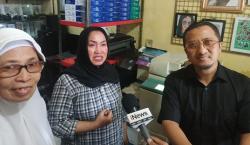 Pemilik Toko Percetakan di Pasar Rebo Semringah Dikunjungi Ustaz Yusuf Mansur