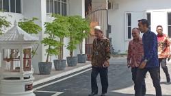 Deputi Hukum TPN Ganjar-Mahfud Datangi Kantor KPU, Ada Apa?