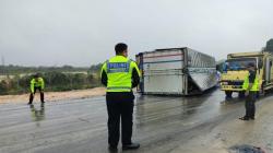Kecelakaan di Pekanbaru, Truk Hantam Bus 4 Orang Luka-Luka